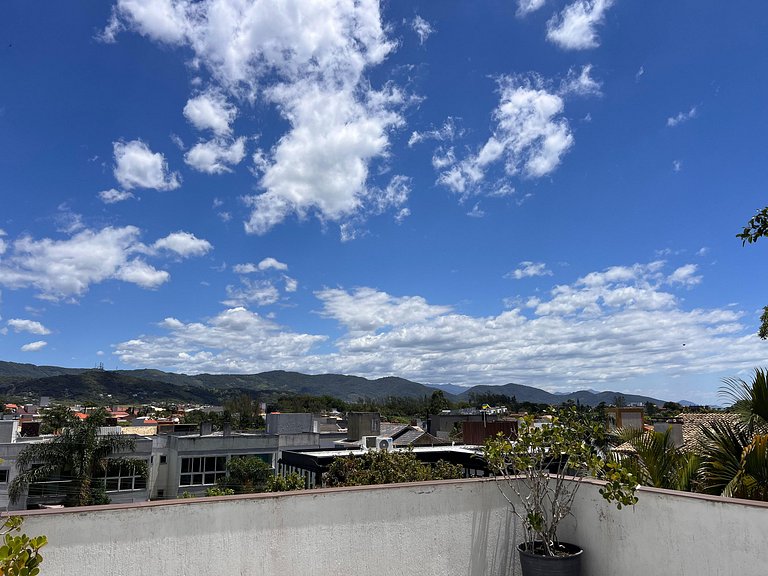 Casa com vista e a 600m da rua Central de Garopaba