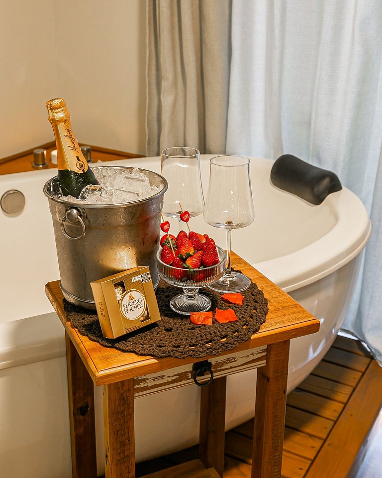 Pousada Rosa 08 - Piscina aquecida, Café da manhã Gourmet